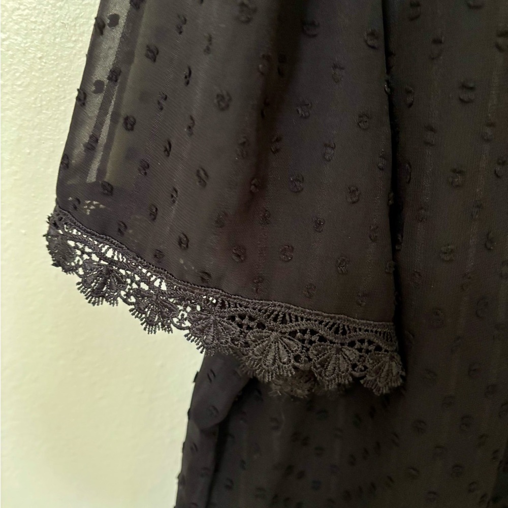 Elegant Black Lace Detail Blouse! NEW WITH TAGS! - Picture 2 of 14